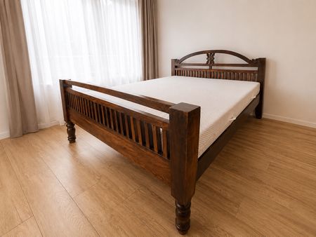 Kolonialstil-Bett 160x200 inkl. ROVIVA & IKEA Matratze