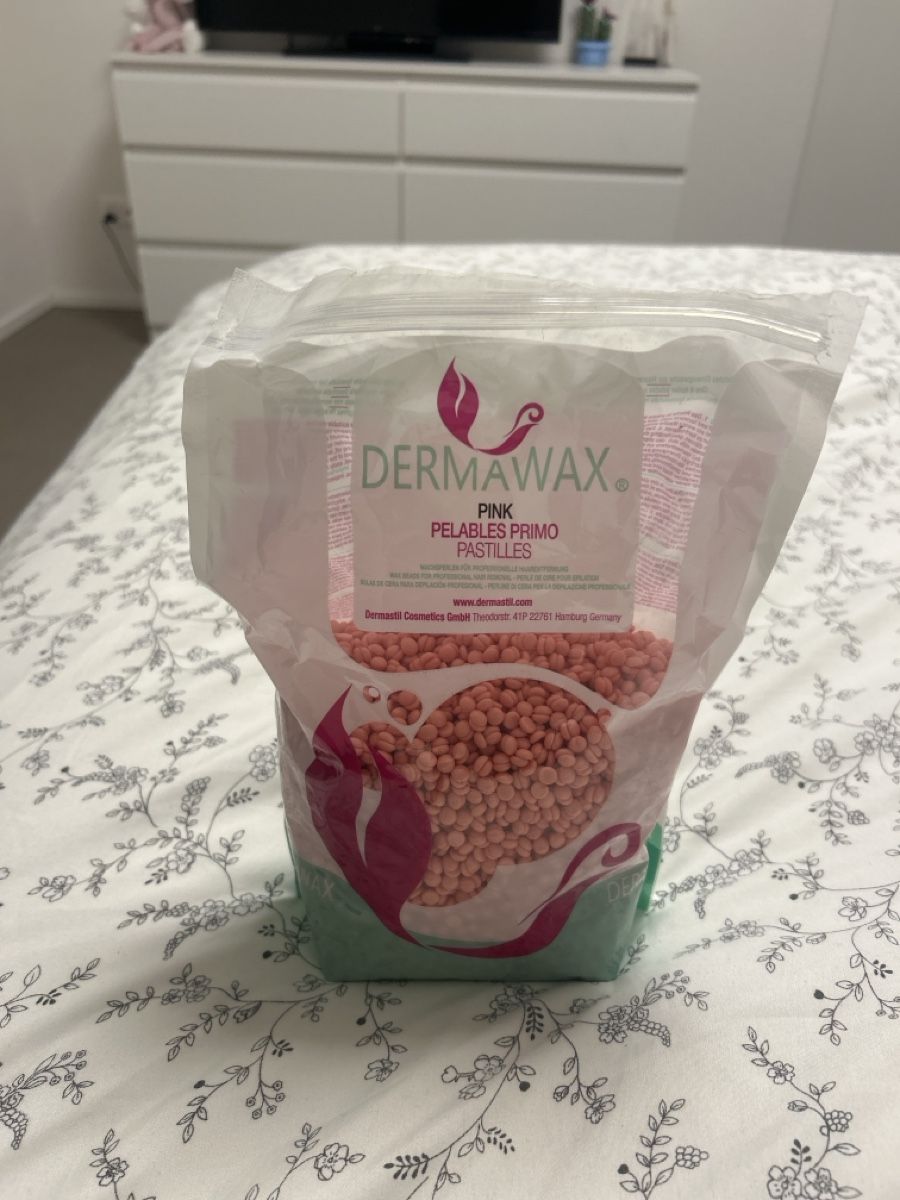 Perle (finte): dermawax angefangene packung ca. 600g  – Usato da Ebikon venduto da vono.i