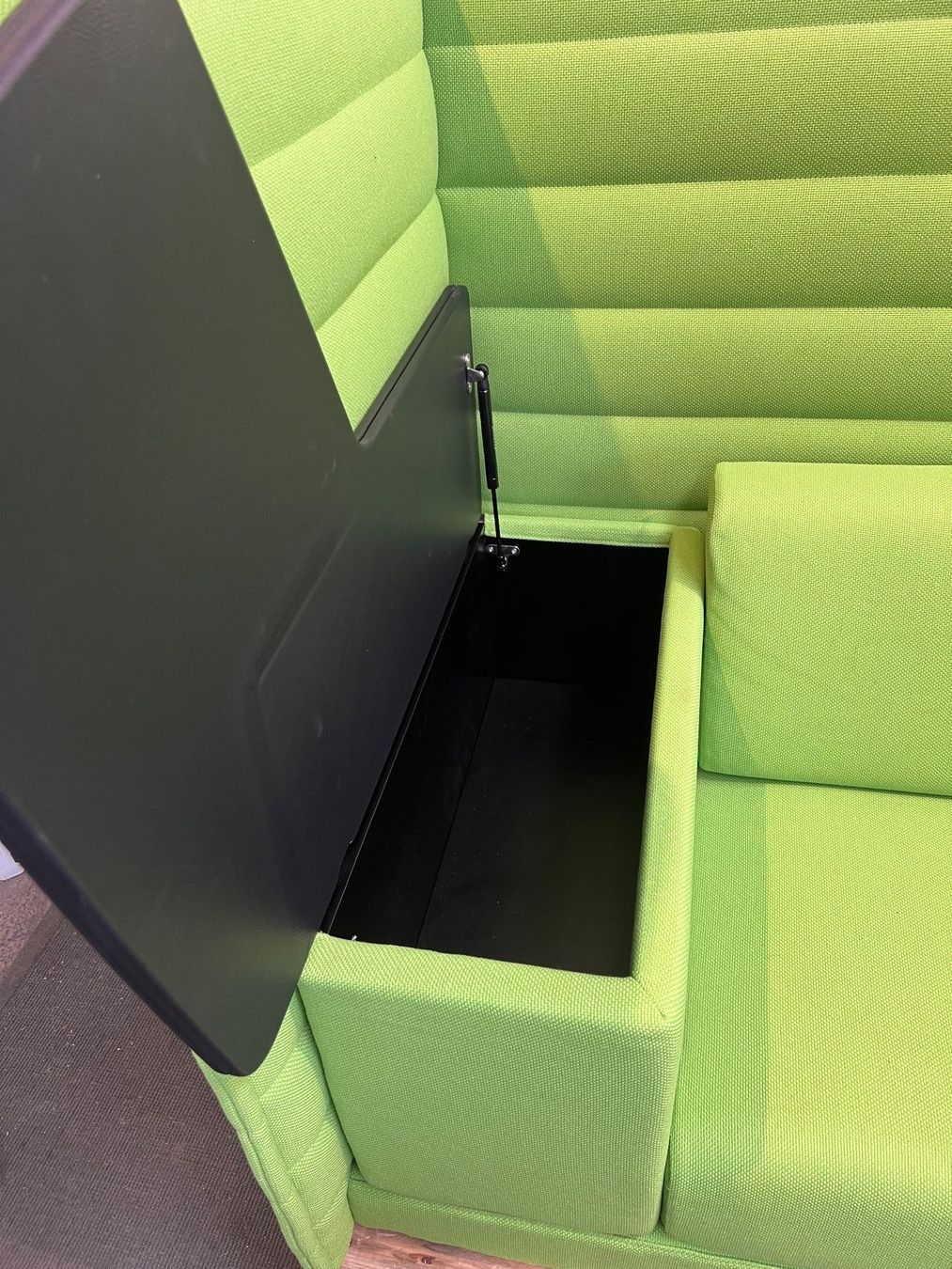 Vitra Sofas: 006 VITRA Alcove Work Highback Sofa – D'occasion à Wangen an der Aare par TBYN 5