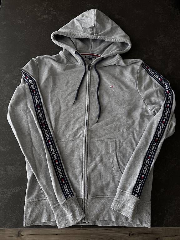 Vestes: Tommy Hilfiger Jacke  – D'occasion à Winterthur par ChiuJezzy