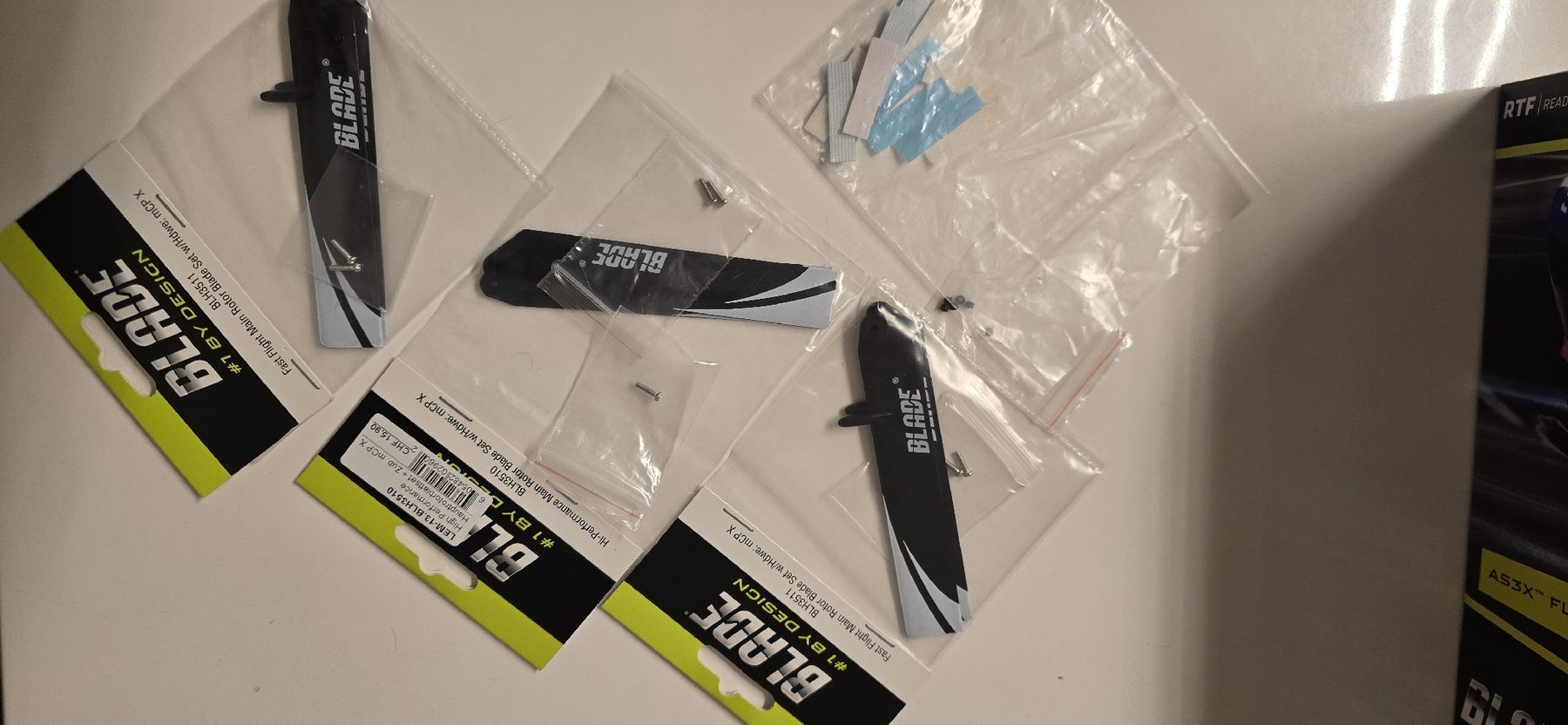 Spielzeuge: Hélicoptère  Blade mCP X avec télécommande – Gebraucht aus Moutier von gon_cc9z 2
