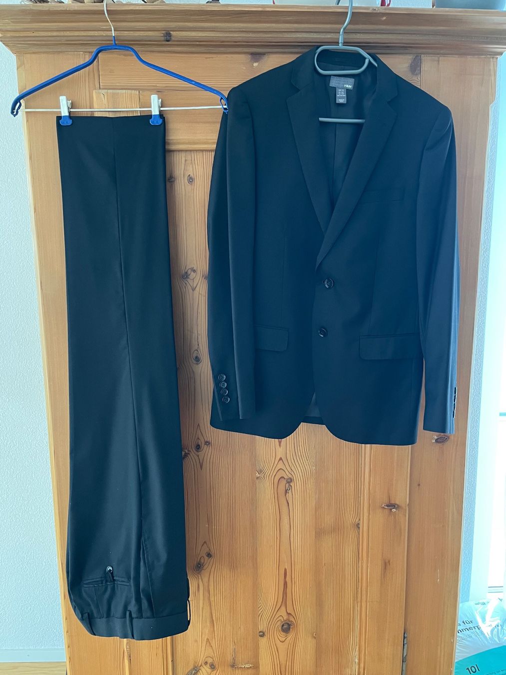 H&M Completi: Anzug H&M (Jungen) – Usato da Wetzikon ZH venduto da bit_c69m