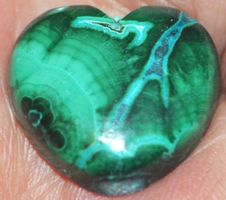 Cabochon L-1336 – Chrysokoll Malachit Herz – 20x18x6mm