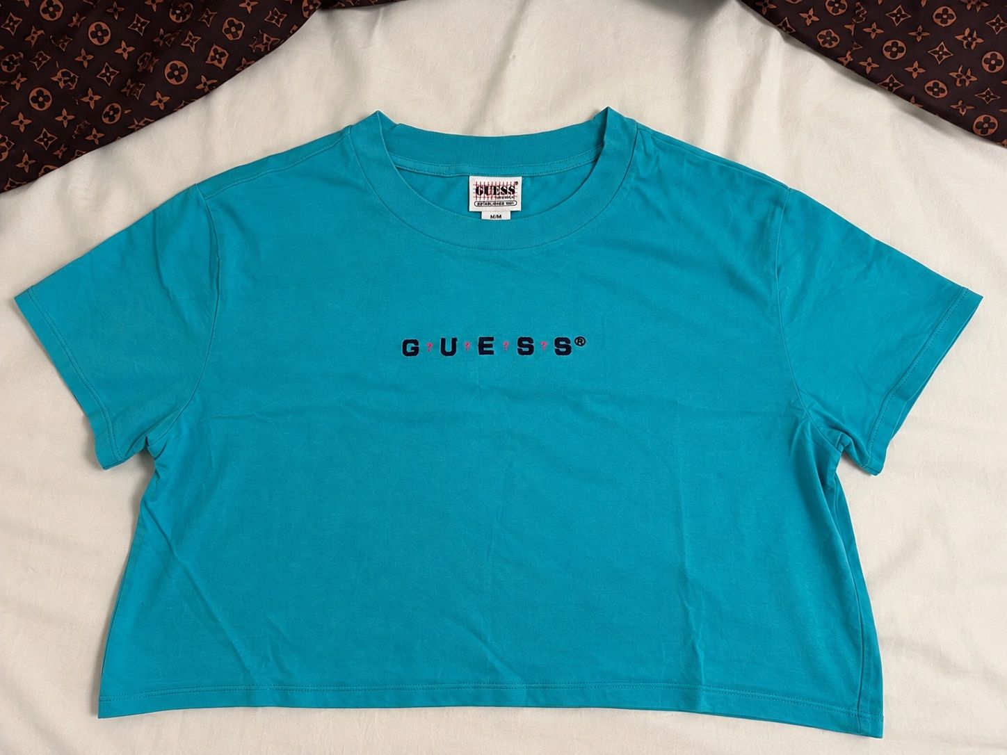 Guess T-shirt: Guess T-Shirt M – Usato da Uster venduto da Bellaa21
