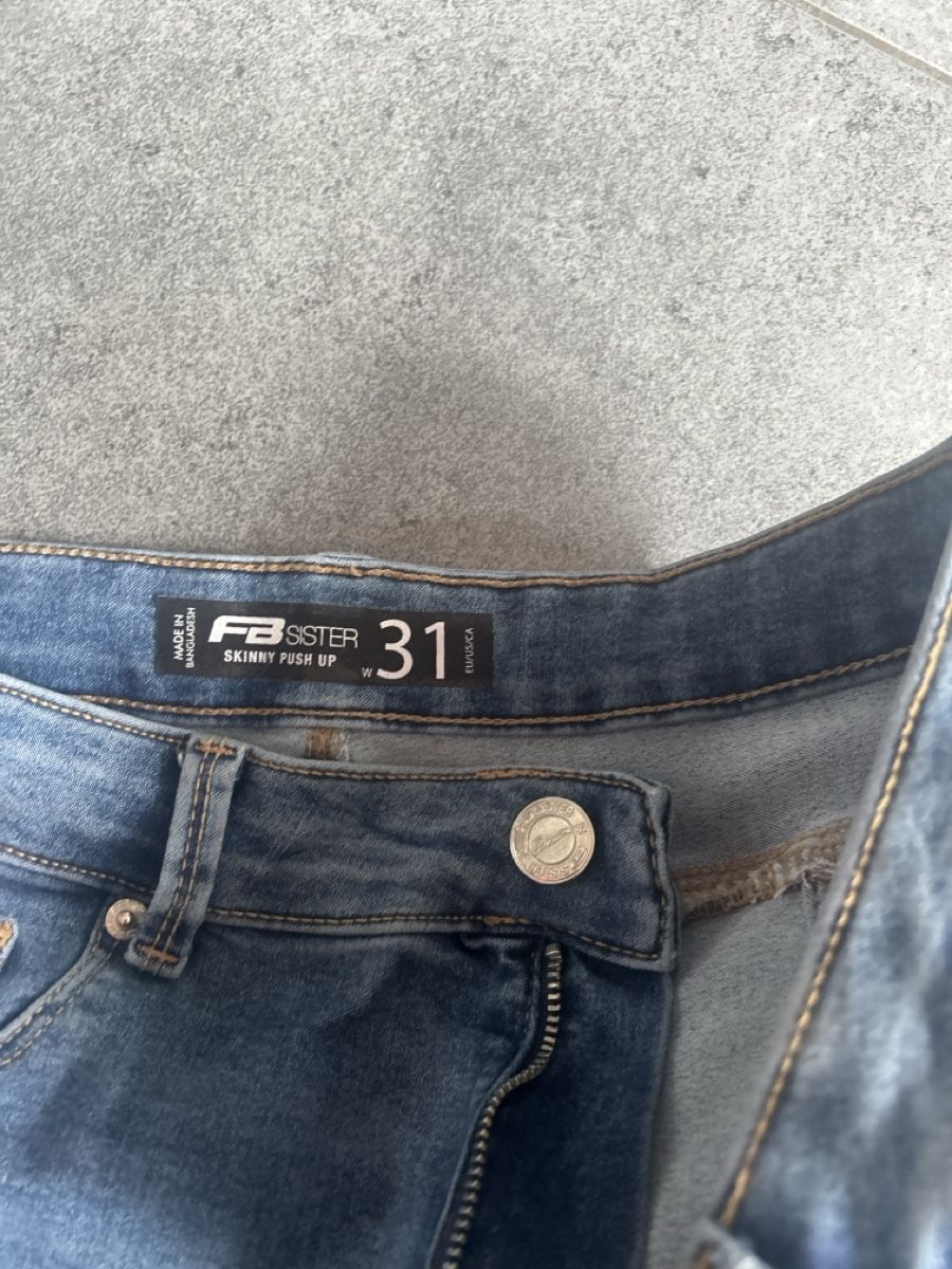 Jeans: Amisu & FB Sister Jeans, Gr.38-40 – Gebraucht aus Mühledorf SO von Dania77 7