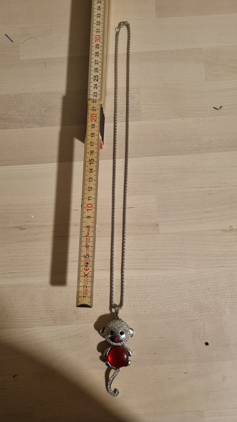 Catenine: Collier long singe artisanal avec pierre rouge – Usato da Neuchâtel venduto da mepirata 1