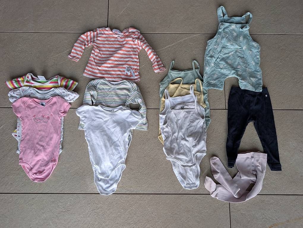 Lotti & Set di vestiti: Kleiderpaket Mädchen Grösse 80 – Usato da Zug venduto da len_hk5k