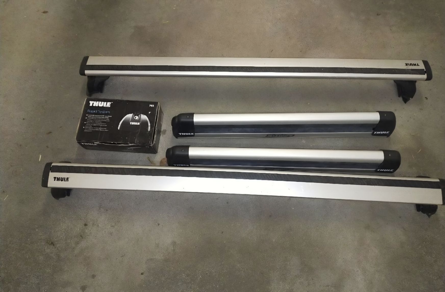 Thule Portapacchi: Thule Dach- und Skiträger – Nuovo (secondo la descrizione) da Oberkulm venduto da SwissSimi 1