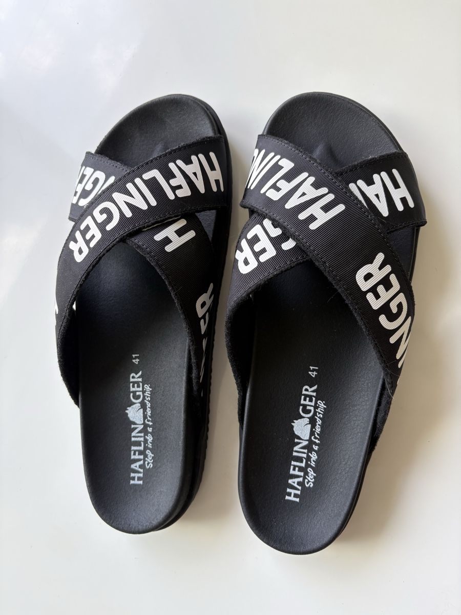 Chaussures femmes: Haflinger Pantoletten schwarz Grösse 41 neu. – Neuf avec emballage d'origine à Zürich par Auschra1