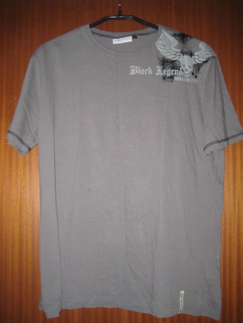 T-shirt: T-Shirt grau Grösse L – Usato da Füllinsdorf venduto da Schlupp