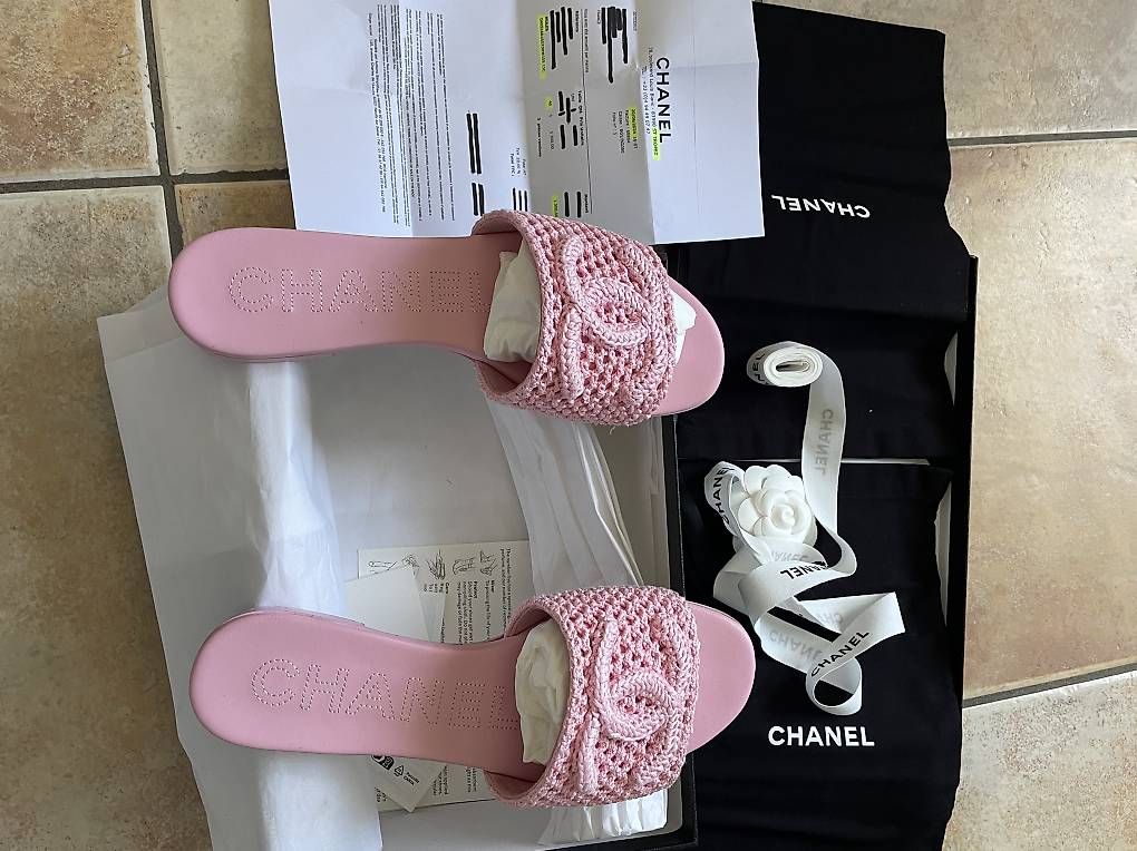 Chanel Scarpe da donna: Chanel Wunderschöne Sandalen! 40 – Usato da Fruthwilen venduto da Mariya13