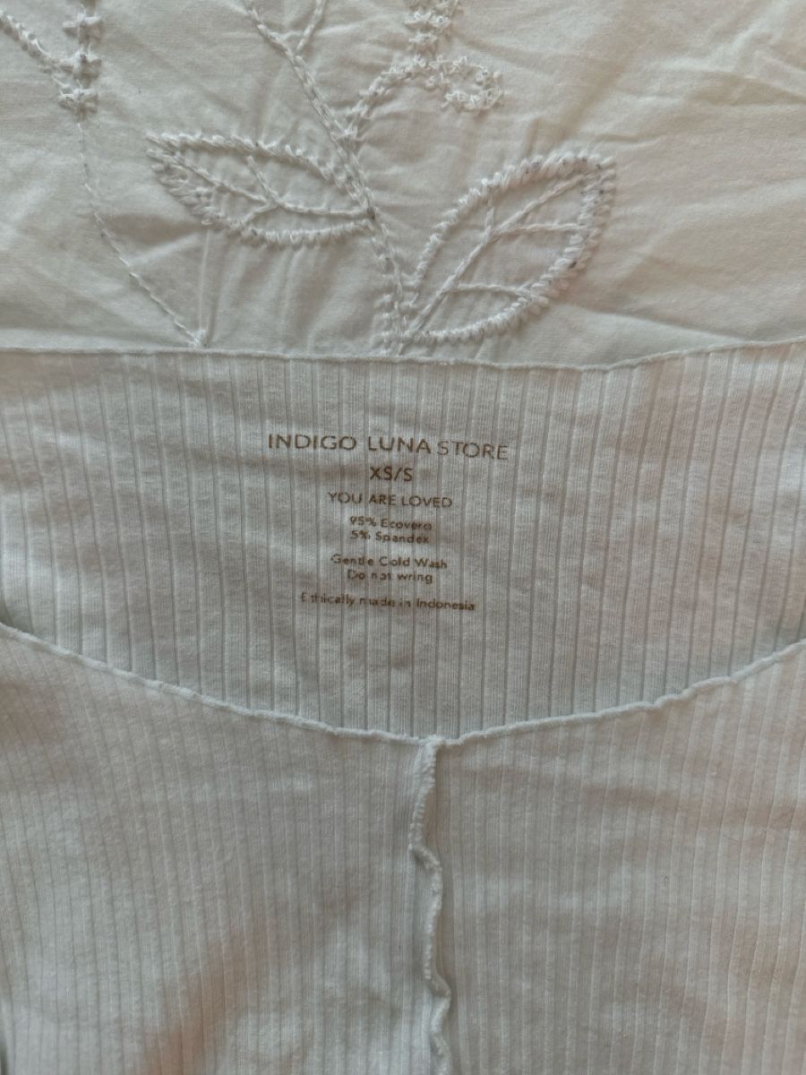 Tops: Indigo Luna top – D'occasion à Confignon par mel_9m6w 1