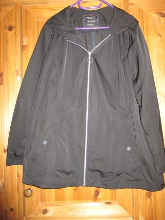 DAMEN ÜBERGANGS JACKE SCHWARZ GERADER SCHNITT GR.52
