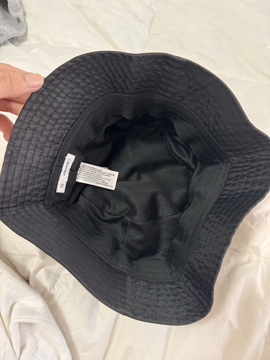 Calvin Klein Hüte, Mützen & Caps: Calvin Klein bucket hat schwarz – Neu (gemäss Beschreibung) aus Lenzburg von CelinaS01 3