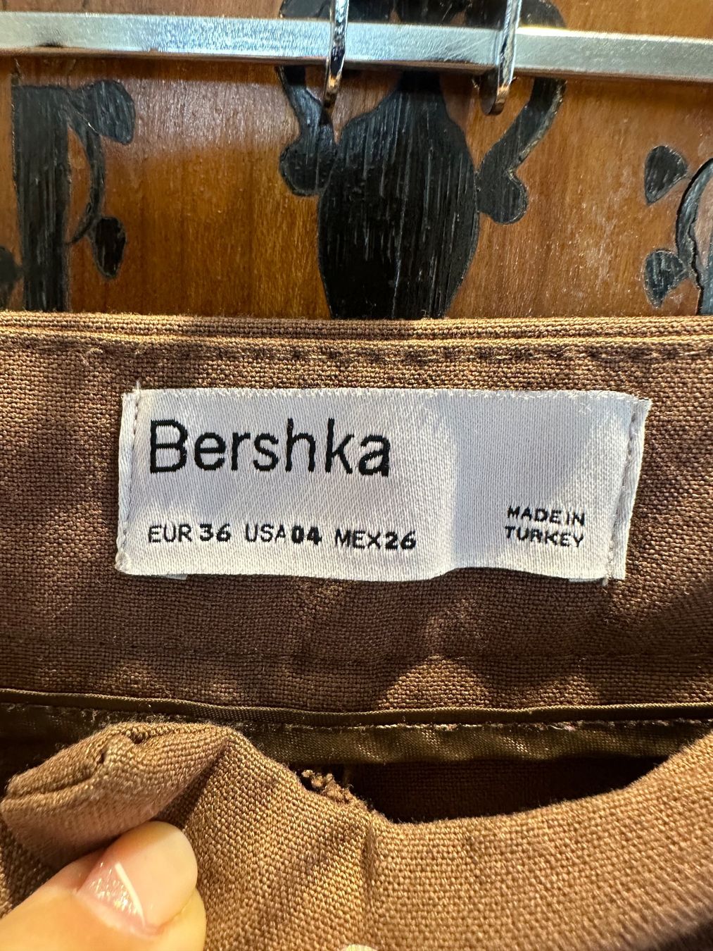 Bershka Pantaloni: Bershka Hose, Grösse 36, Braun – Usato da Schaan venduto da Hermine2018 1