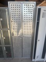 Garderobeschrank
