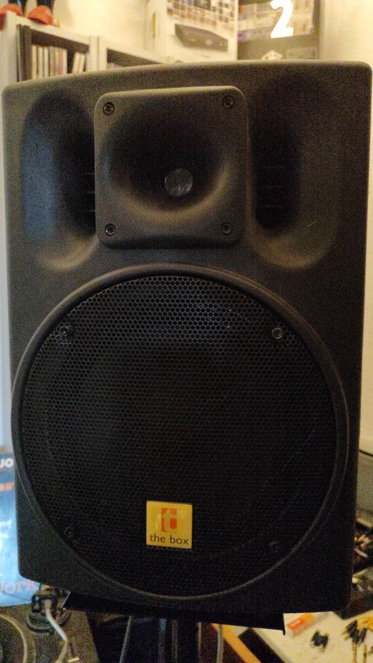 Lautsprecher: 2 Aktivspeaker + 2 Ständer + 2 XLR (Bundle) – Gebraucht aus Bern von  1