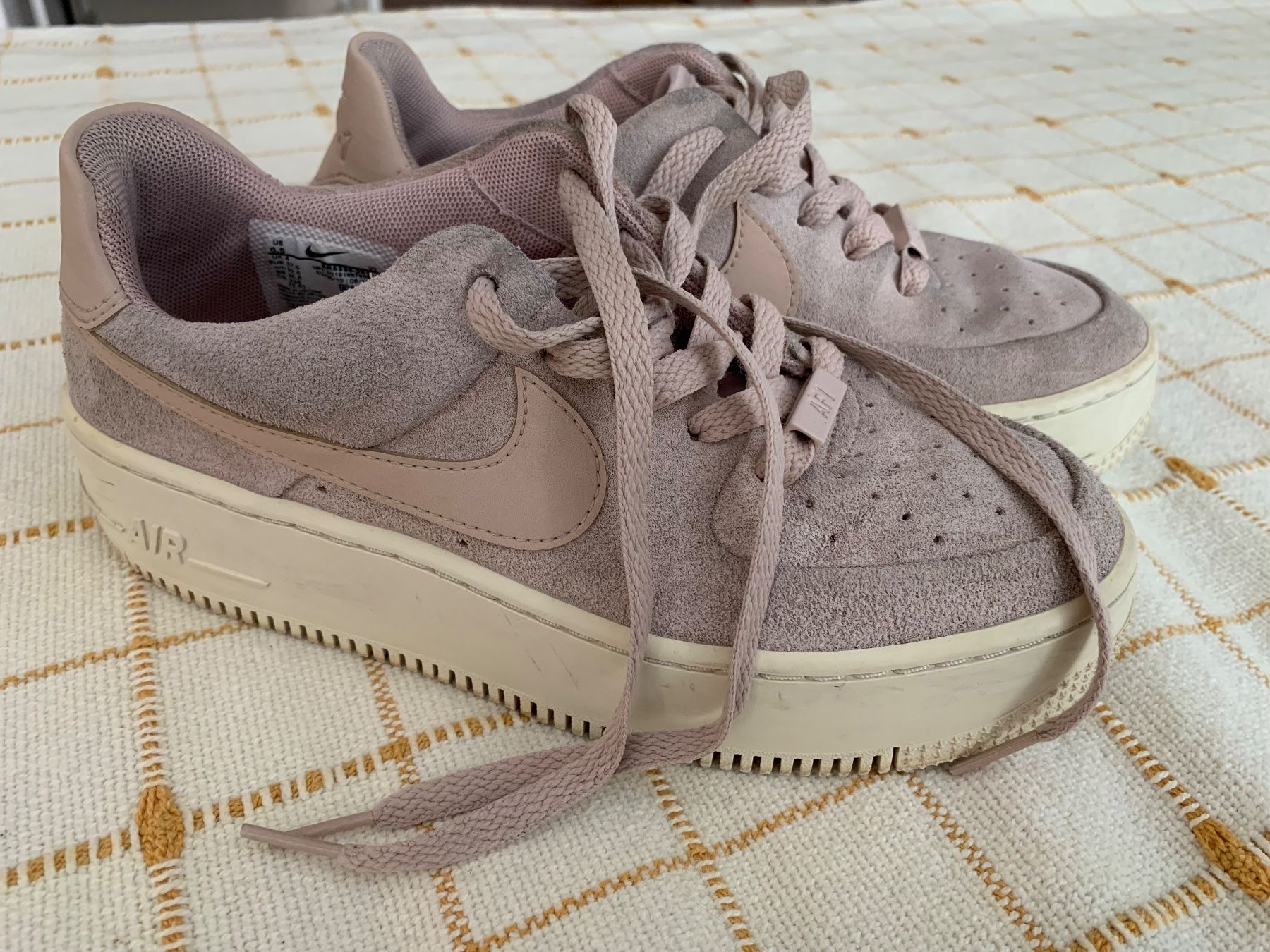 Nike Damenschuhe: Nike Air Force 1 Sneaker Grösse 36 – Gebraucht aus Ettingen von evs_6w9m 7