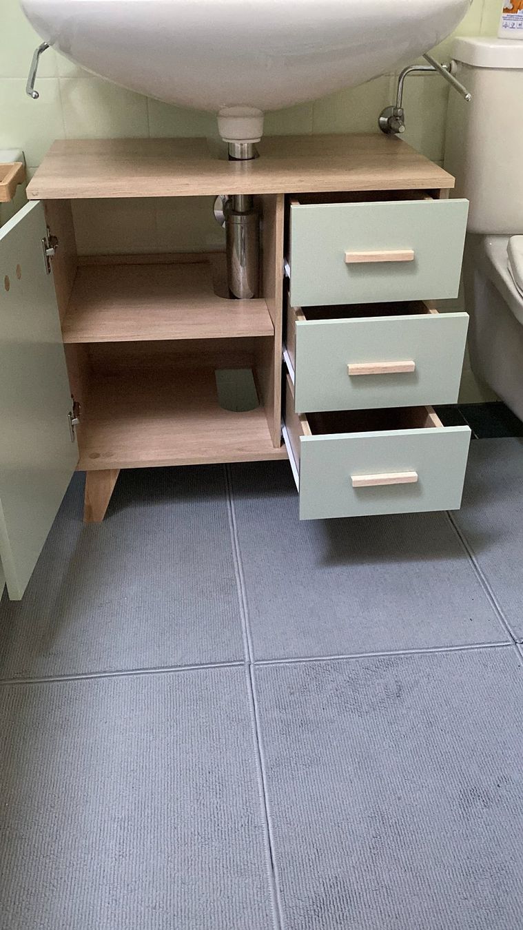 Badezimmermöbel: Waschbeckenunterschrank – Gebraucht aus St. Gallen von art_pn78 1