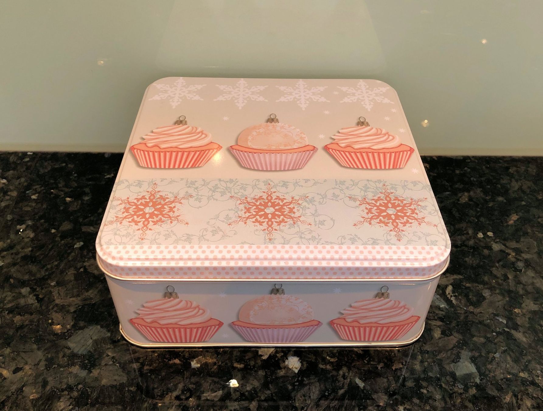 Behälter & Ähnliches: Aufbewahrungsbox "Weihnachts Cup-Cakes" – Gebraucht aus Rüti ZH von Jasna89