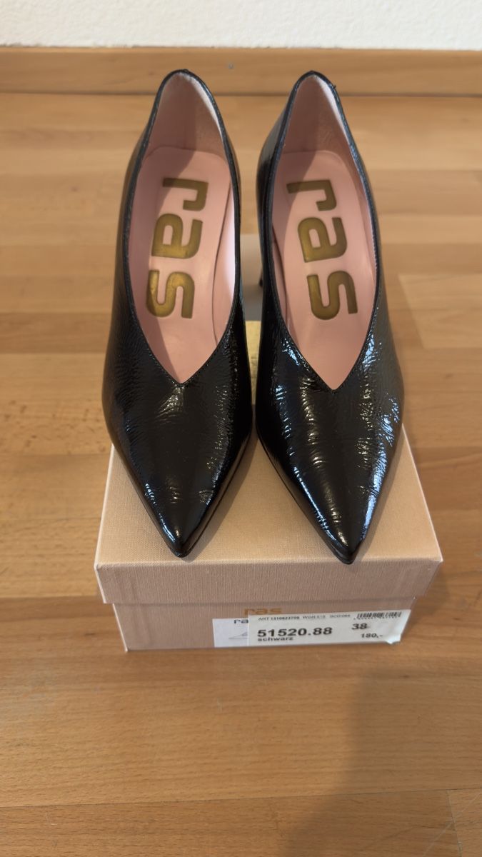 Damenschuhe: RAS pumps – Gebraucht aus Zürich von _themutschget_