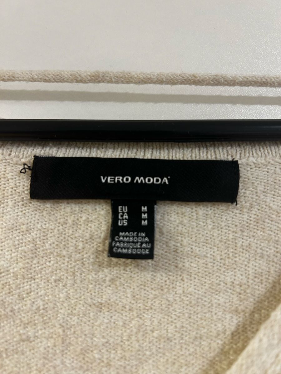 Maglioni & Felpe: beiger Pullover mit V-Ausschnitt von Vero moda – Usato da Wetzikon ZH venduto da nad_csq6 1
