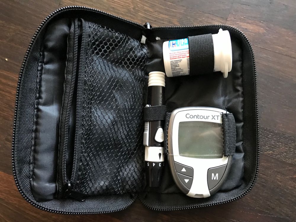 Blutzuckermessgerät CONTOUR XT inkl. Lanzetten (Gebraucht) in Ebikon ...