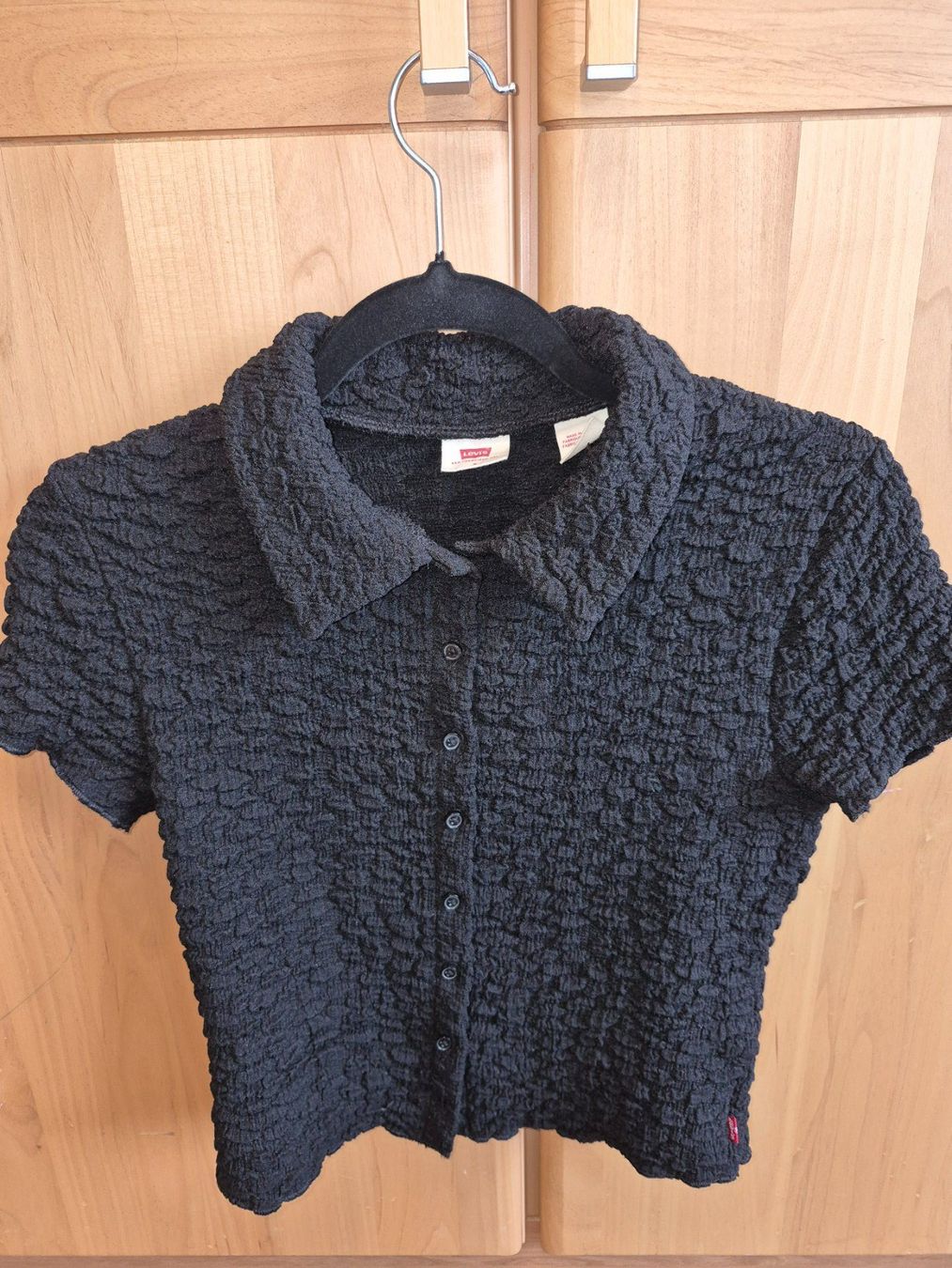 Levi's Blusen: Levi's Bluse schwarz geknöpft – Neu (gemäss Beschreibung) aus Russikon von ENA.W22