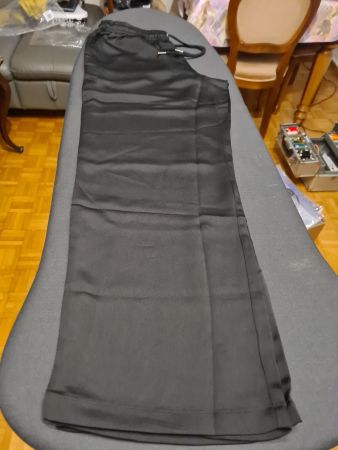 Neue bequeme Schlupfhose in Schwarz Öko Stoff recycled Gr.40