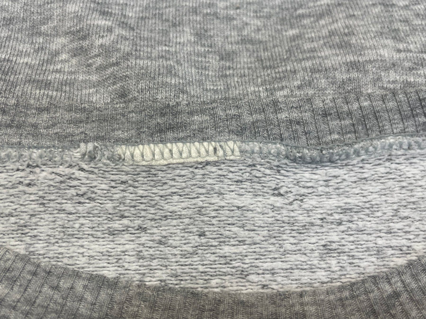 Puma Maglioni & Felpe: Vintage 80s Puma Sweatshirt Sz L – Usato da Zürich venduto da le_souk 3
