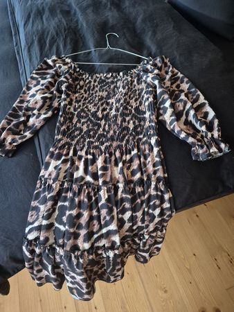 Kleid Leoprint
