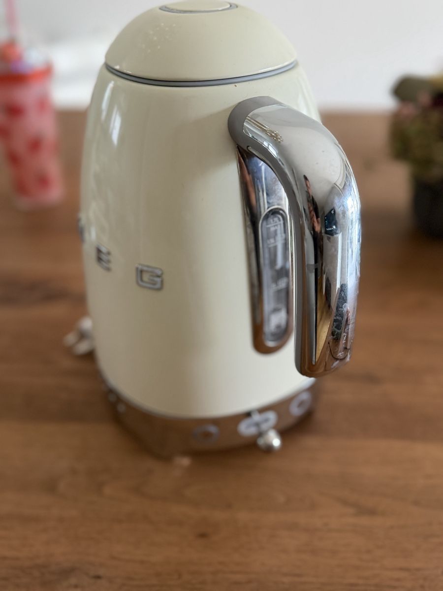 Smeg Wasserkocher: Wasserkocher SMEG – Gebraucht aus Oberönz von cedricolino 2