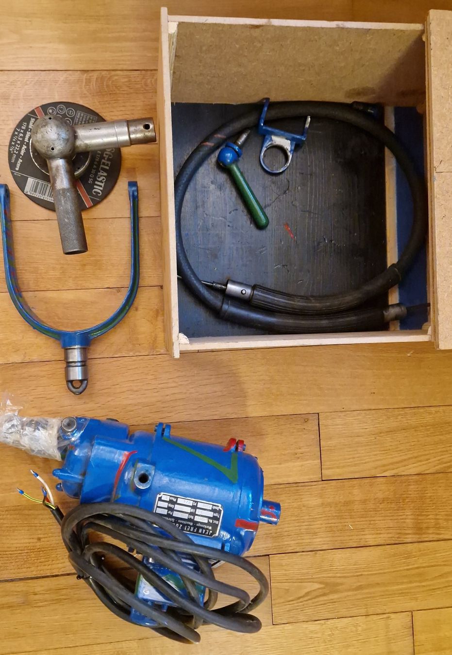 Moteurs: Getriebemotor 220/380 – D'occasion à Winterthur par zserg 2