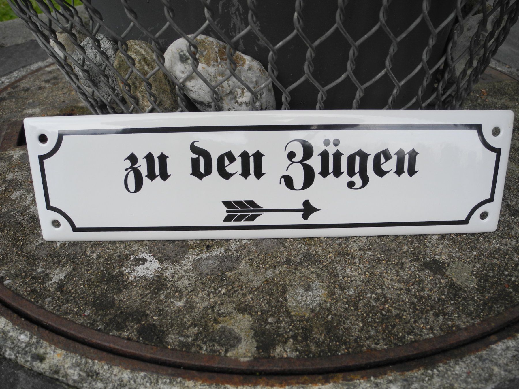 Insegne: ZU DEN ZÜGEN EMAIL – Nuovo (secondo la descrizione) da Reinach AG venduto da Huckleberrysix 1