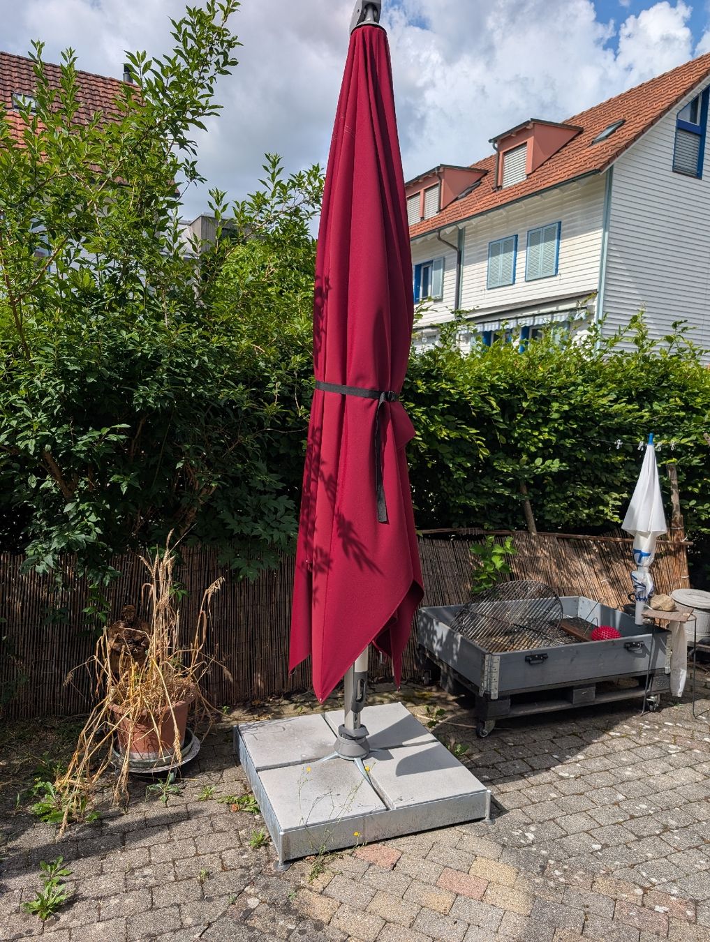 Glatz Parasols: Glatz Sonnenschirm Sobrano S+ mit Standfuss – D'occasion à Dietlikon par anbe64 2