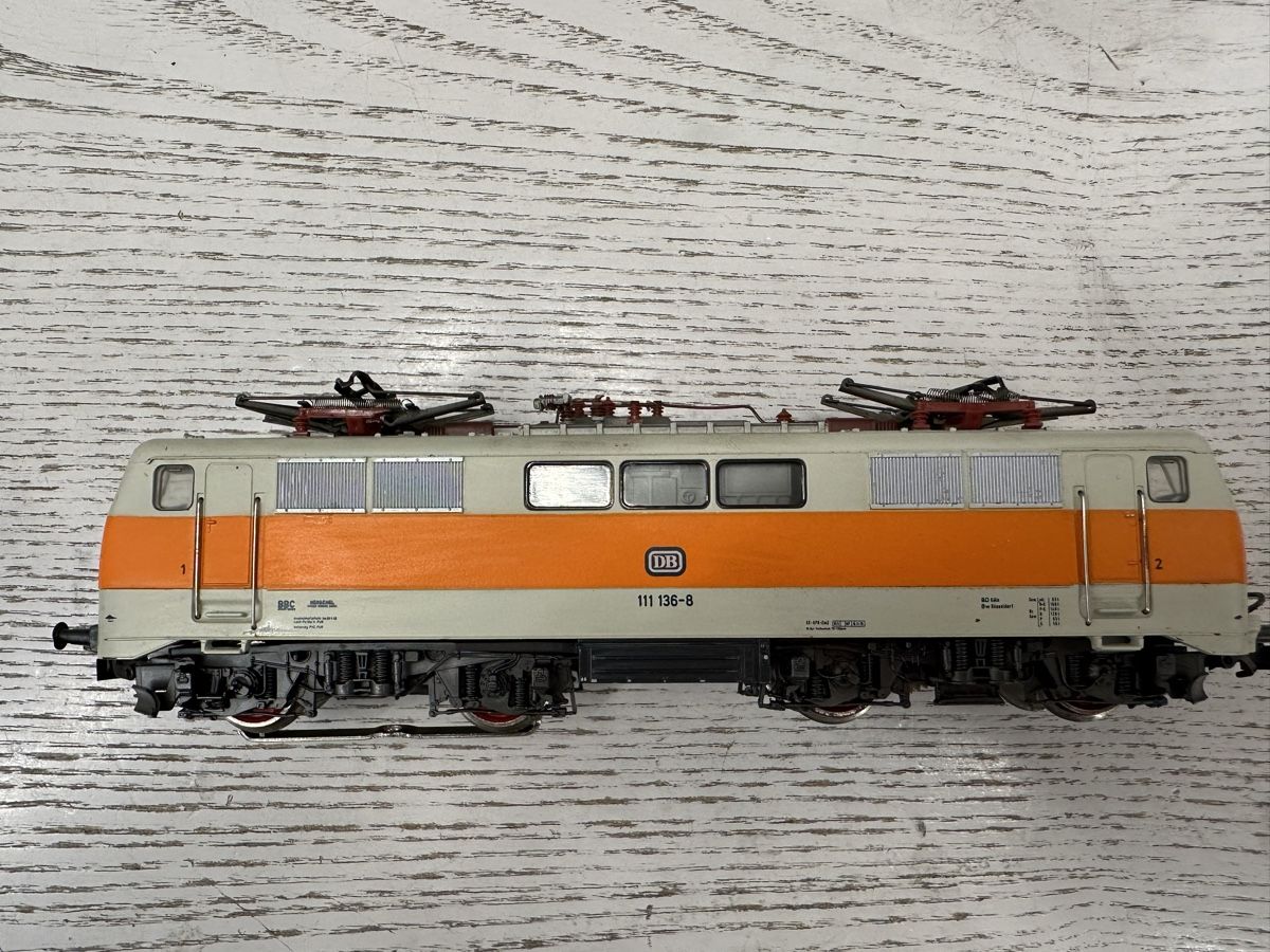 Märklin Modellini di ferrovie: Märklin 3155 DB BR 111 – Usato da Lupsingen venduto da New-Haven 2