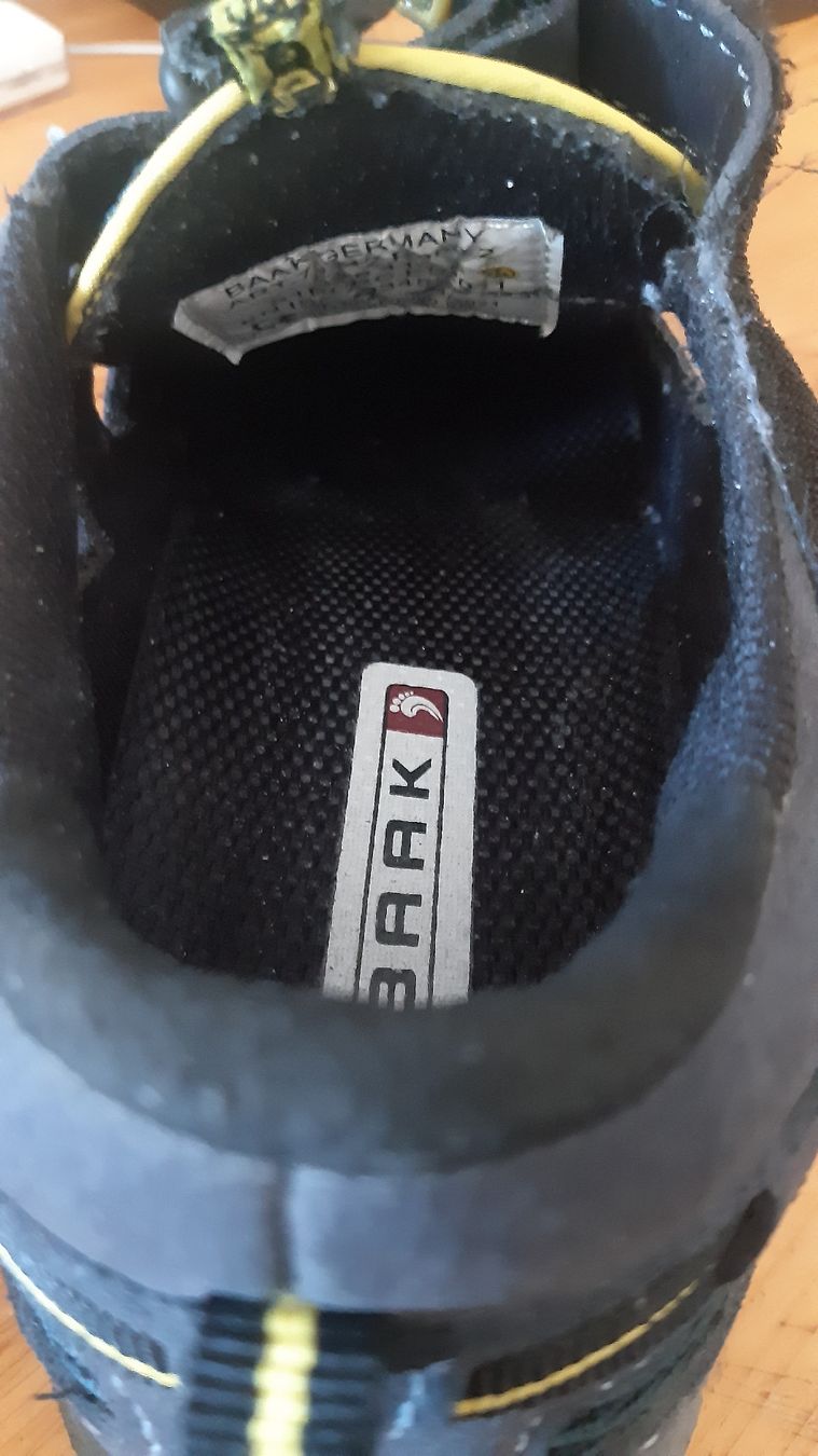 Scarpe da uomo: BAAK Arbeitsschuhe Rene 2 Grösse 41 S1P SRC ESD  – Usato da Oey venduto da Parkplatzbrocki 7