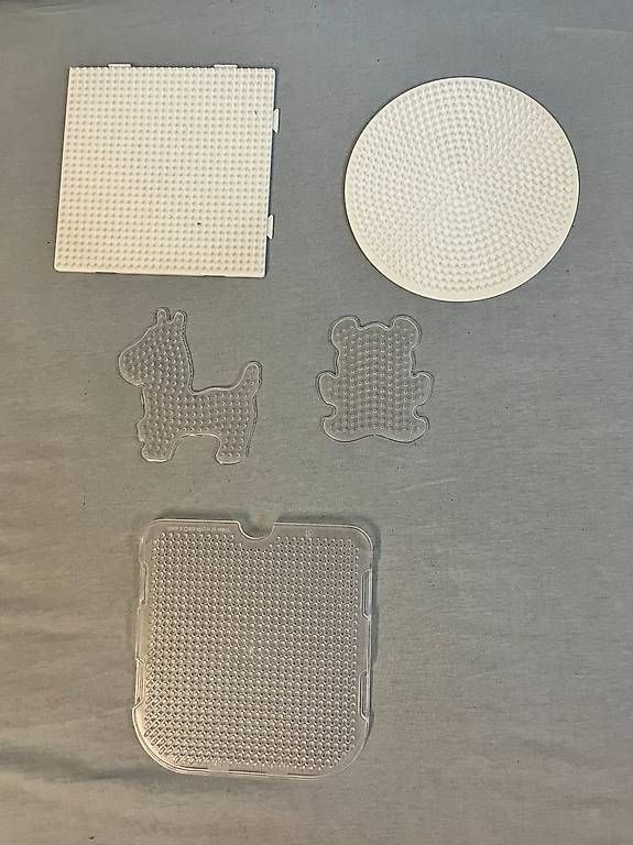 Kit bricolage: 5 Platten für Bügelperlen – Usato da Bühl BE venduto da psos