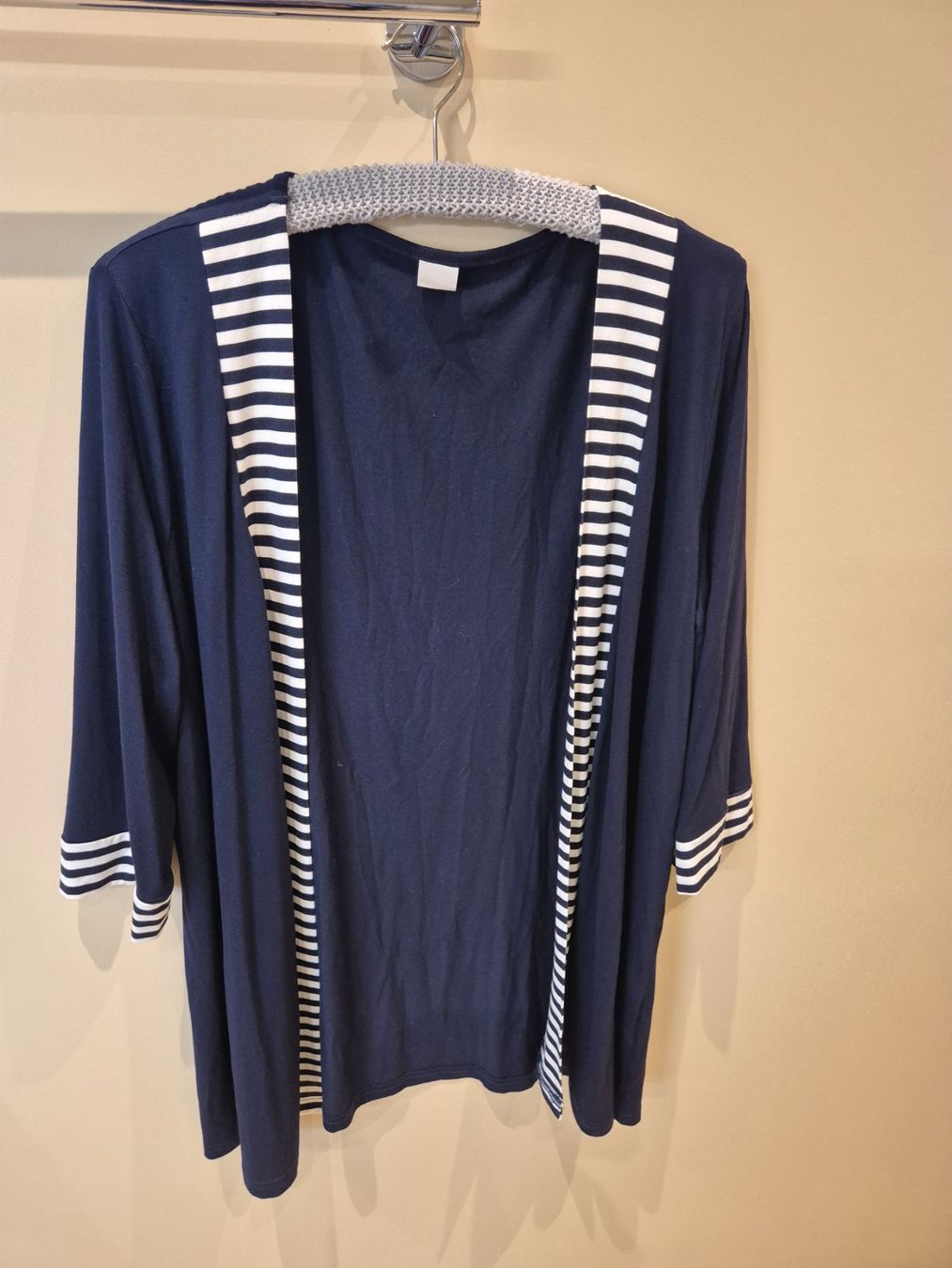 Giacche: Jacke blau mit gestreiften Borden, Gr. 46 – Usato da Dietikon venduto da grafad