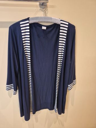 Jacke blau mit gestreiften Borden, Gr. 46