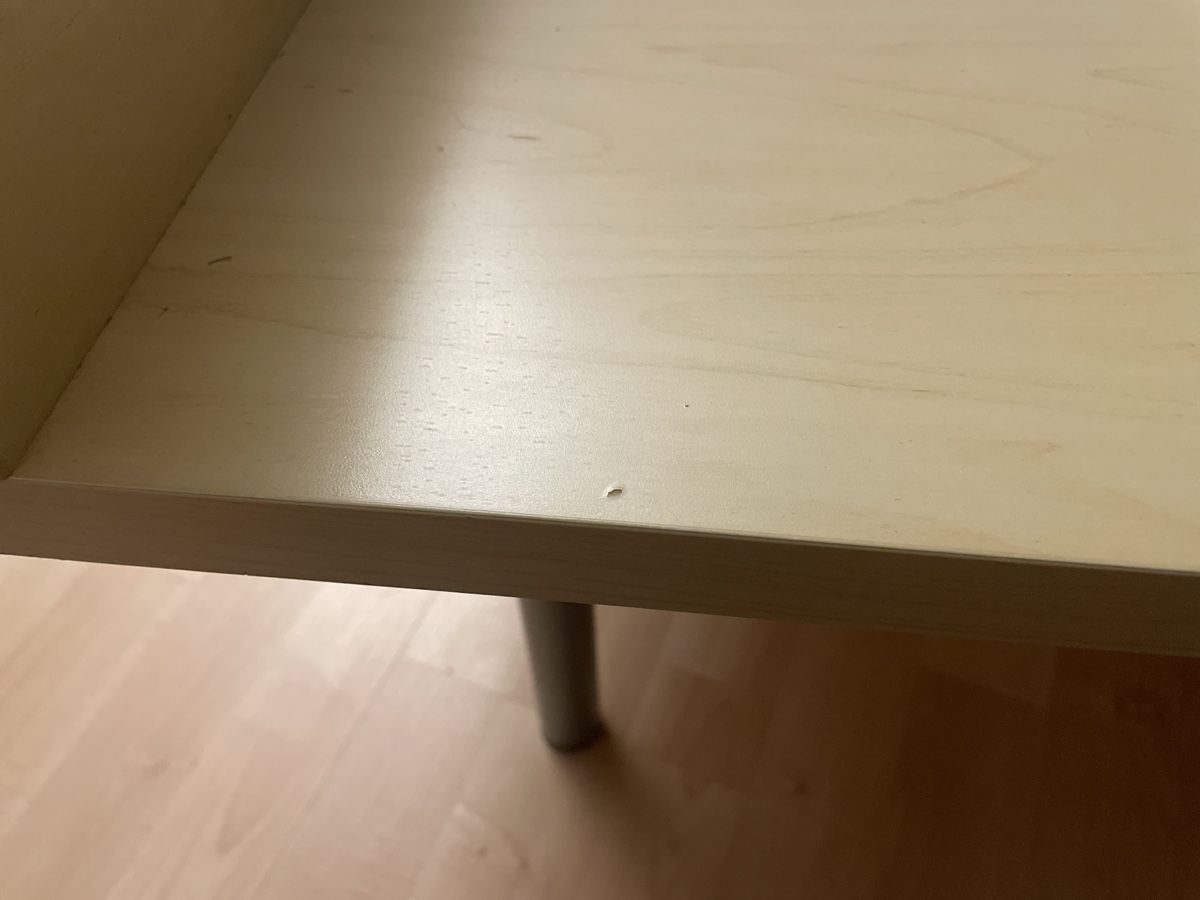 Ikea Tables: Kleiner Tisch mit Glasplatte – D'occasion à Zürich par toe_7gmv 2