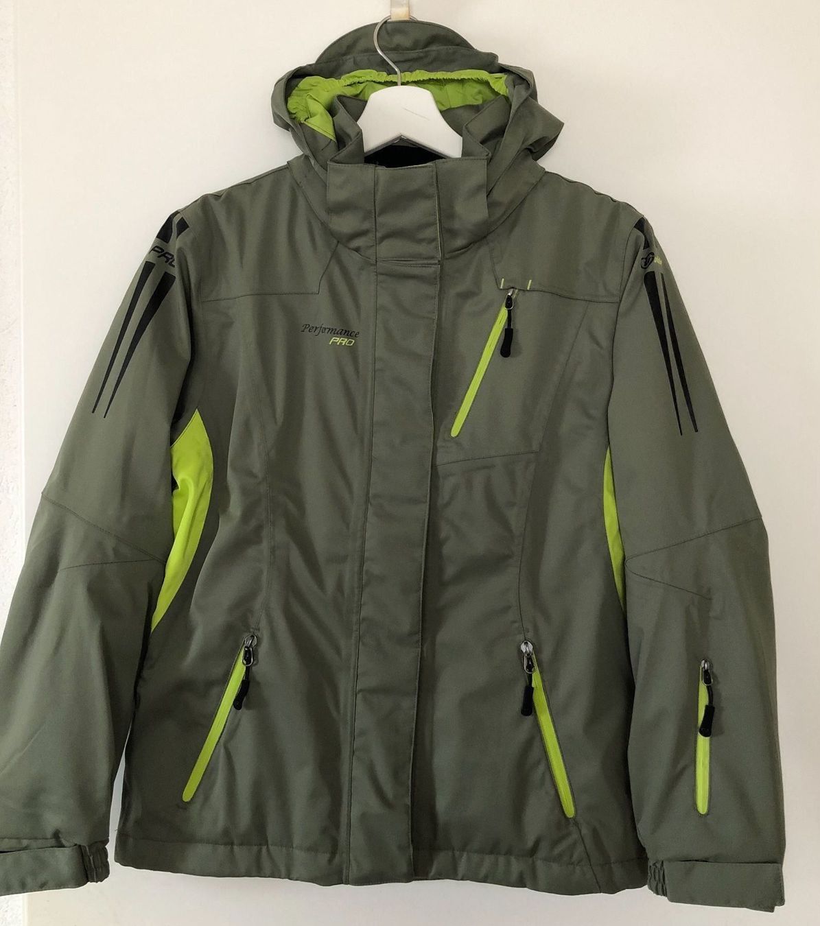 Giacche & Cappotti: Jacke Gr. 164 / Mädchen / neuwertig – Usato da Nussbaumen AG venduto da schuba2000