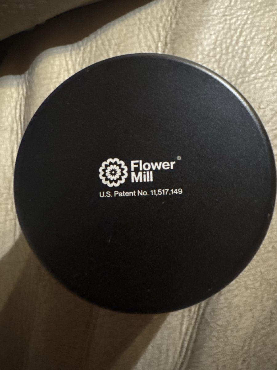 Tabac à priser: Blender Flower Mill Metall Schwarz  – Neuf (Voir description) à Triengen par B_S_92 1