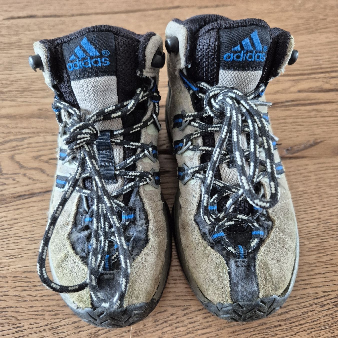 Adidas Chaussures garçon: Adidas Wanderschuhe, Kinder Gr. 29  – D'occasion à Zürich par luana8283 1