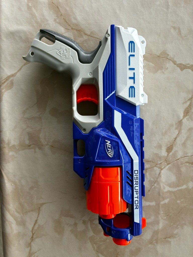 Nerf Giocattoli: Nerf Sammlung - diverse Blaster, Zubehör, ... – Usato da Hermetschwil-Staff venduto da sch_z9nc 2