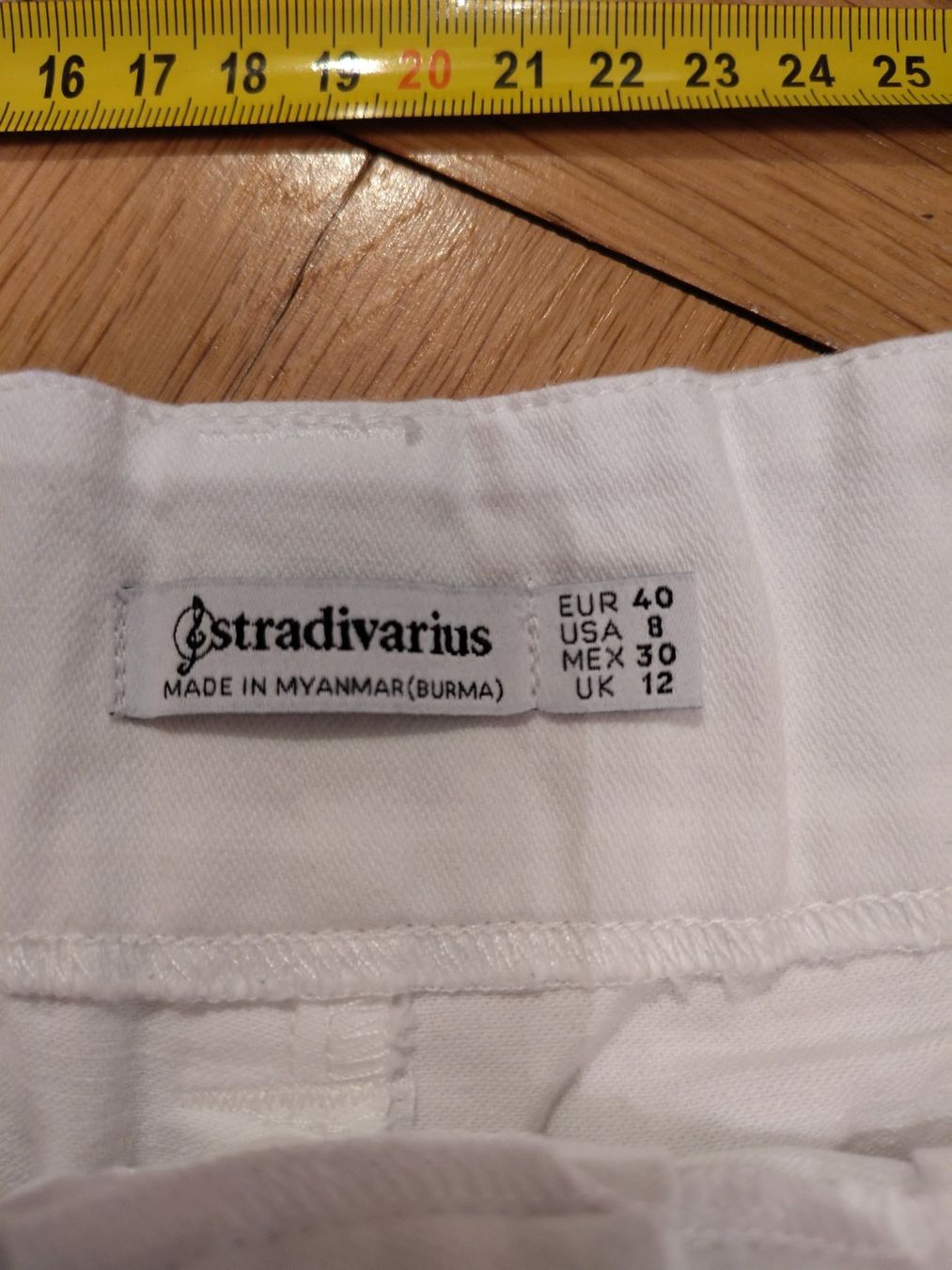Stradivarius Pantaloni: Hose – Usato da Bern venduto da Linii 3