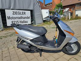 Honda SCV 100 Lead Roller Scooter Lieferung möglich