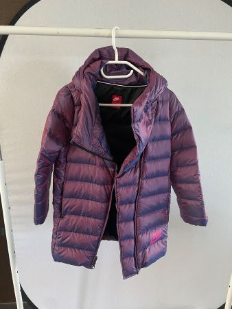 Nike Winterjacke Gr. M (137-146cm) Top Zustand Mädchen