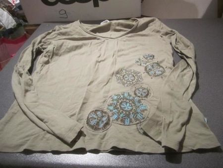 Sweatshirt ca. Gr. M, olivgrün / Muster