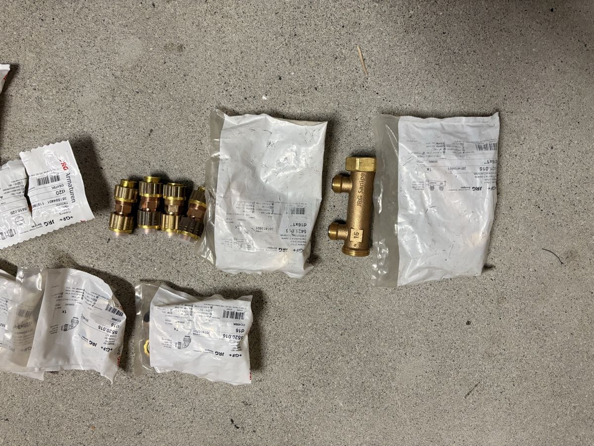 Rubinetteria: Diverse JRG Sanipex Fittings – Nuovo e nell'imballaggio originale da Bülach venduto da Nikuthe97 3